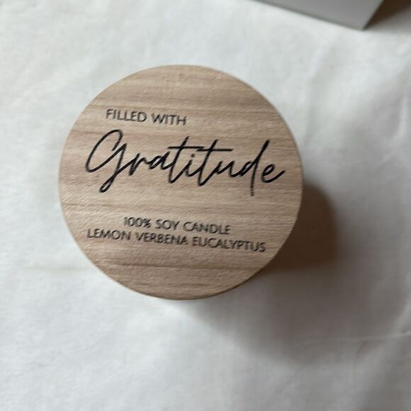 Gratitude 100% Soy “Gratitude” Soy CandleWith Scrub Box Set. - Picture 2 of 9